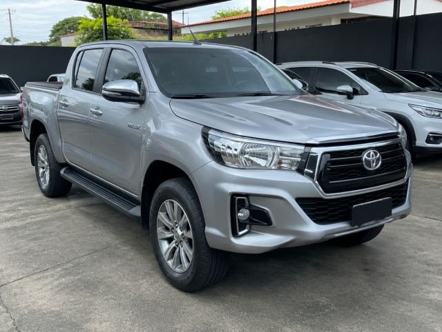 Toyota Hilux SRV 4x4 2020